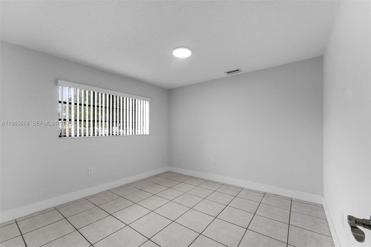 13202 SW 12th Ln, Miami, FL 33184 Photo