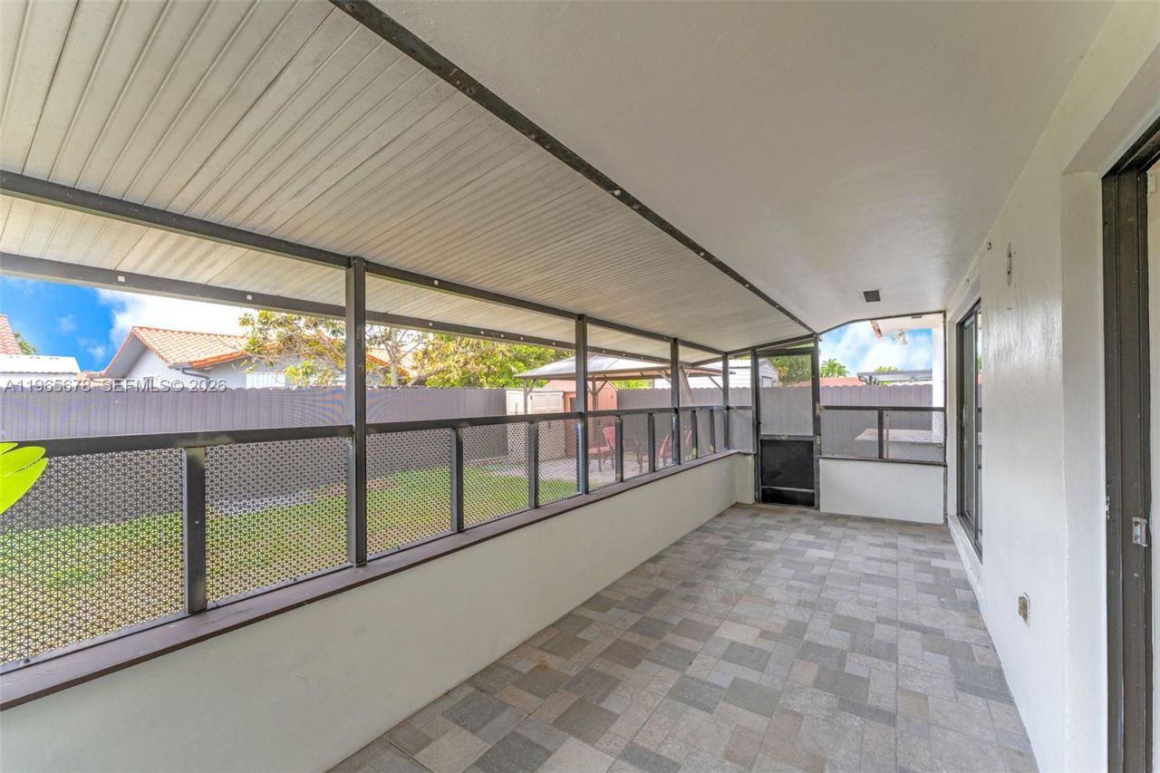 13202 SW 12th Ln, Miami, FL 33184 Photo