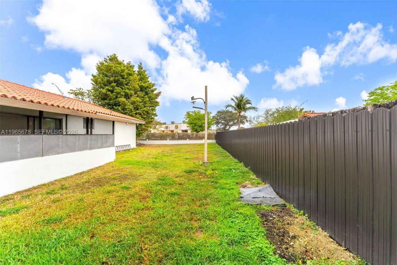 13202 SW 12th Ln, Miami, FL 33184 Photo