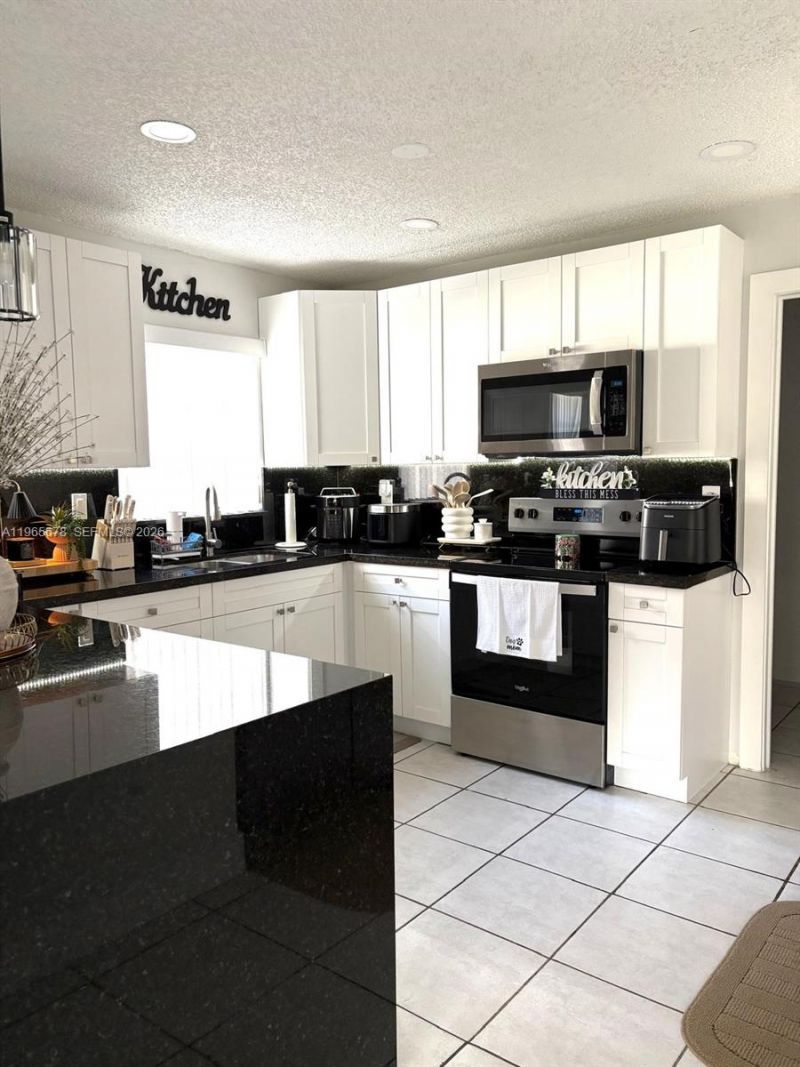 13202 SW 12th Ln, Miami, FL 33184 Photo