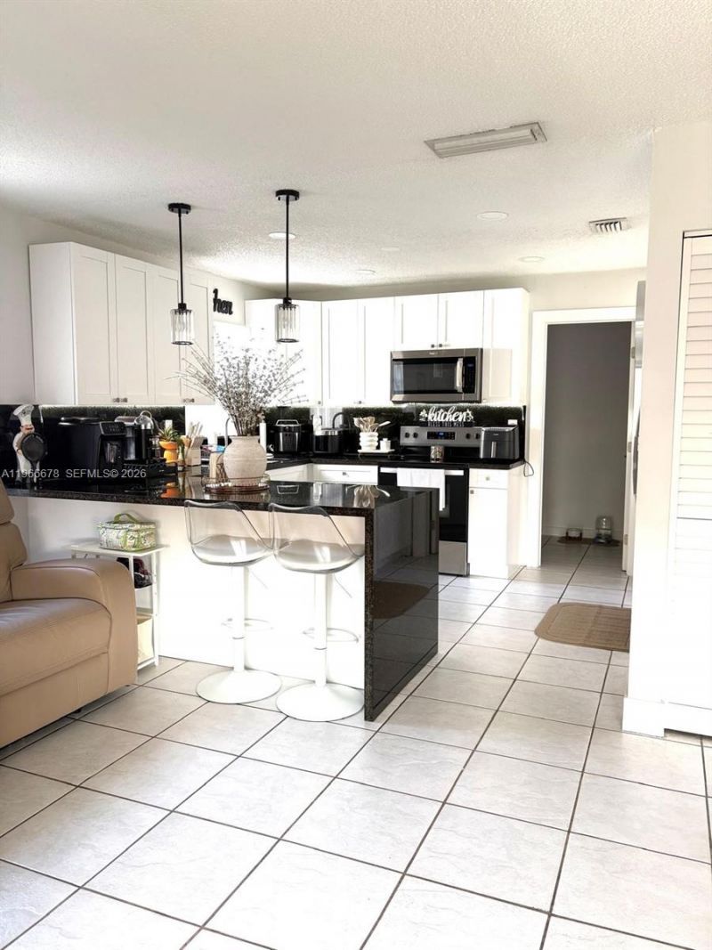 13202 SW 12th Ln, Miami, FL 33184 Photo