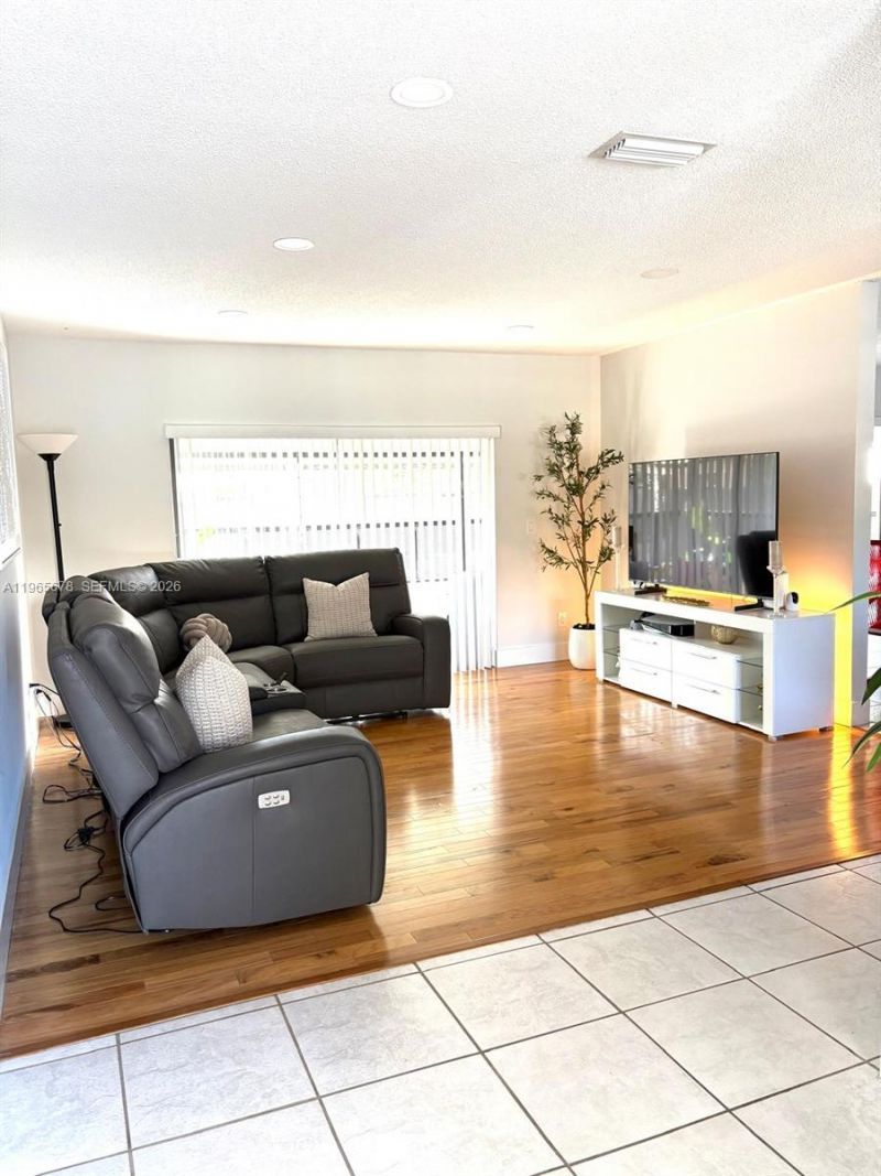 13202 SW 12th Ln, Miami, FL 33184 Photo