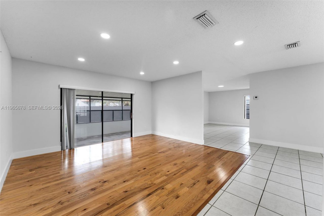 13202 SW 12th Ln, Miami, FL 33184 Photo