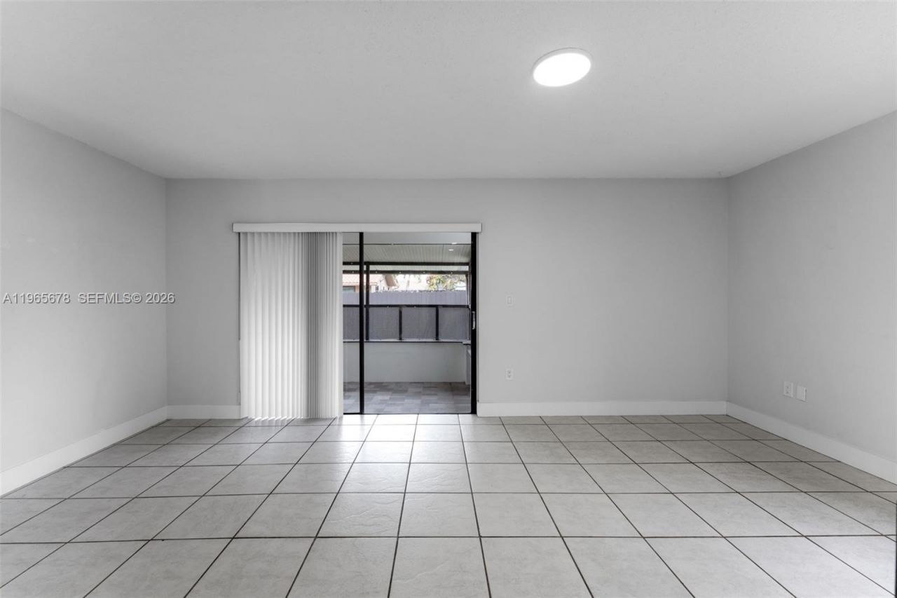 13202 SW 12th Ln, Miami, FL 33184 Photo