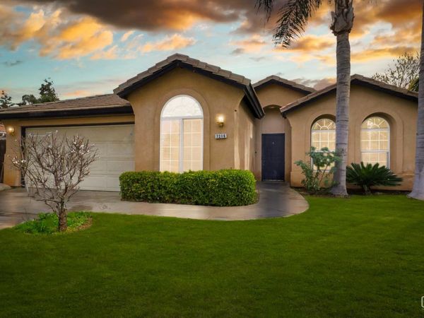 7216 Cafe Rouge Drive, Bakersfield, CA 93312