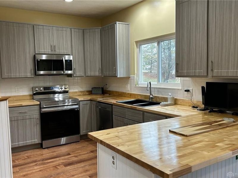 1399 Heritage Trace Court, Bellbrook, OH 45305 Photo 7