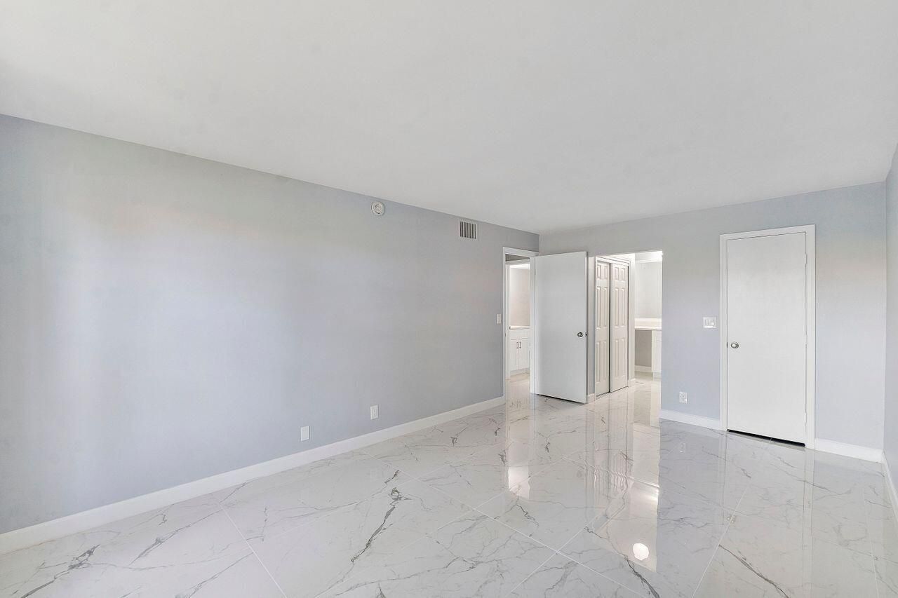 9960 Pineapple Tree Drive, Unit 107, Boynton Beach, FL 33436 Photo