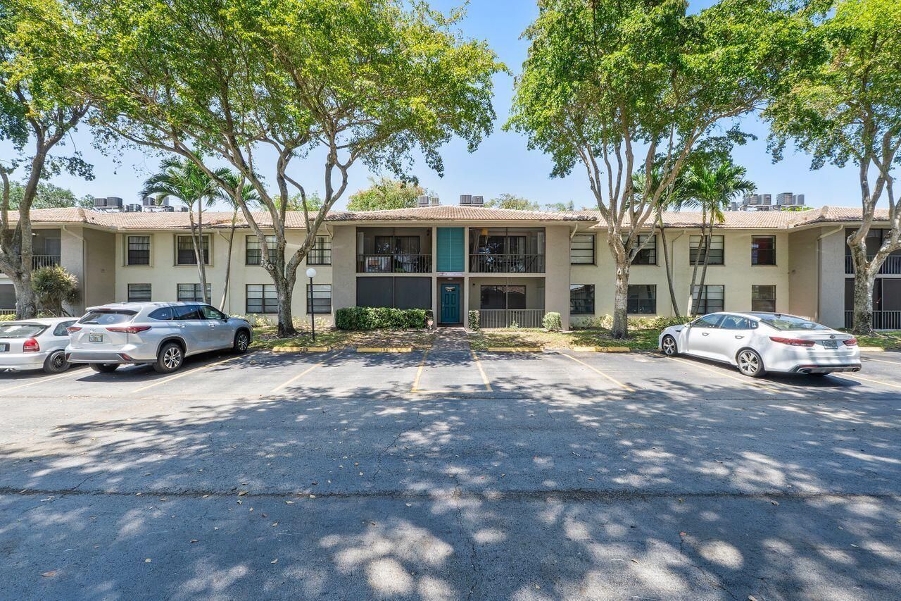 9960 Pineapple Tree Drive, Unit 107, Boynton Beach, FL 33436 Photo