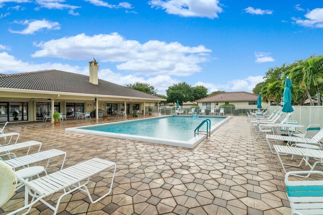 9960 Pineapple Tree Drive, Unit 107, Boynton Beach, FL 33436 Photo