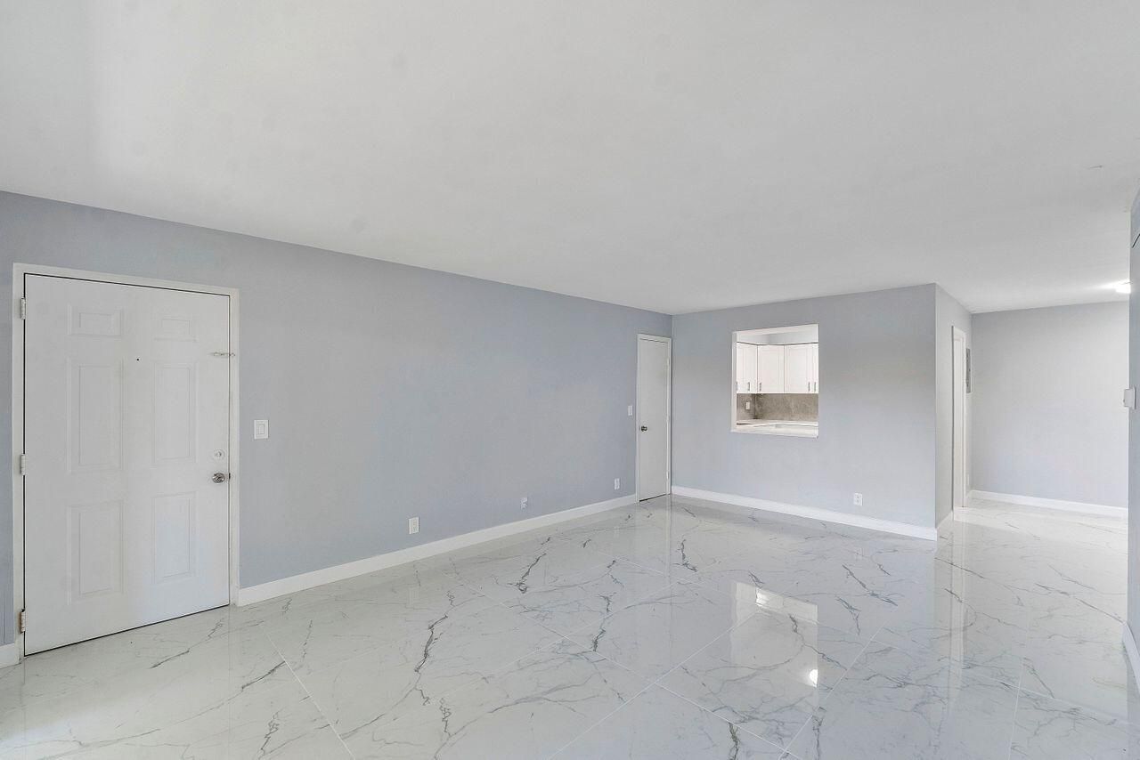 9960 Pineapple Tree Drive, Unit 107, Boynton Beach, FL 33436 Photo
