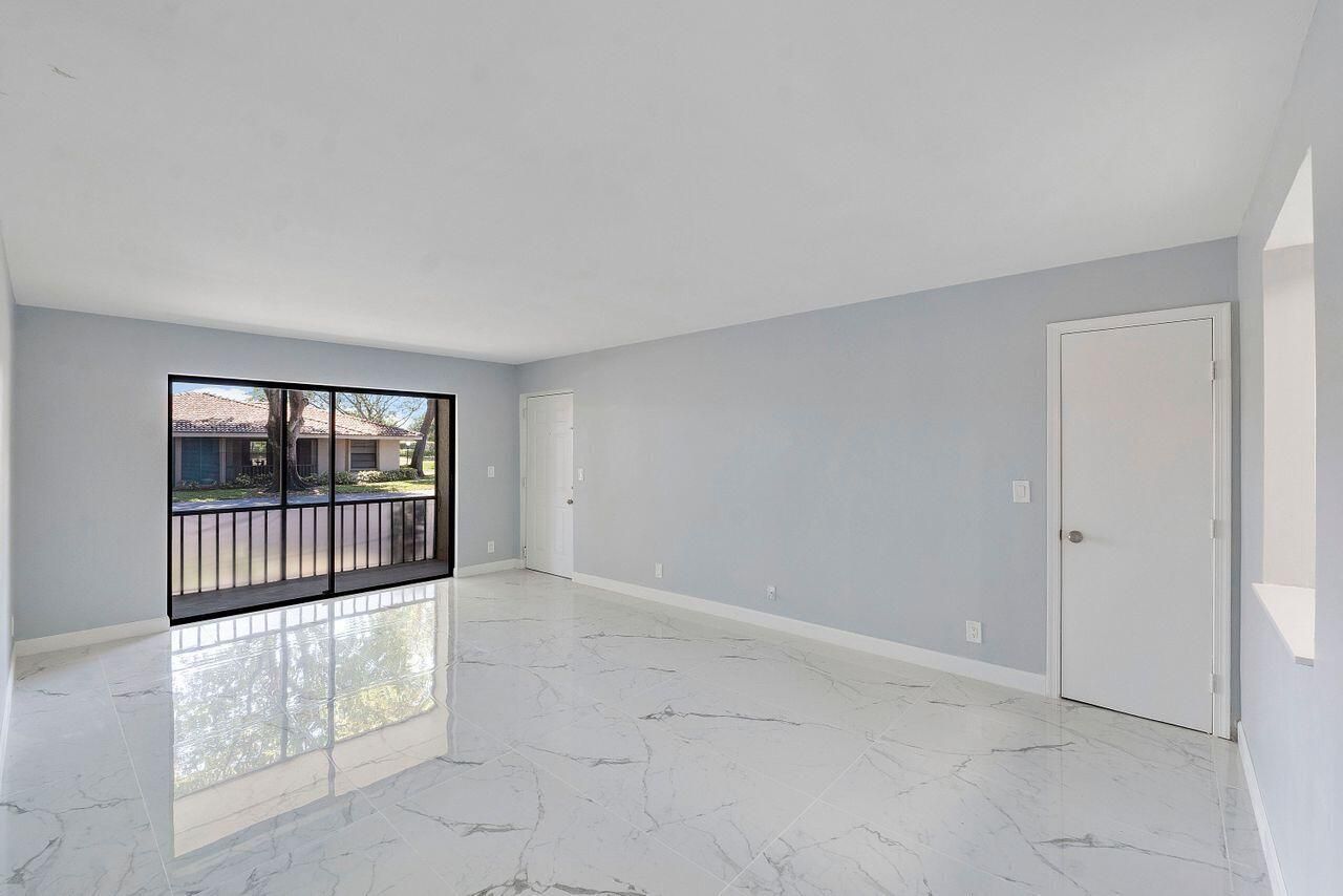 9960 Pineapple Tree Drive, Unit 107, Boynton Beach, FL 33436 Photo