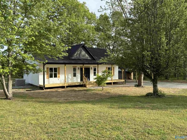 292 County Road 497, Flat Rock, AL 35966