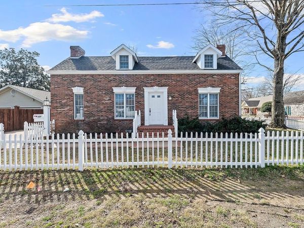 609 Jefferson Street , Bentonville, AR 72712