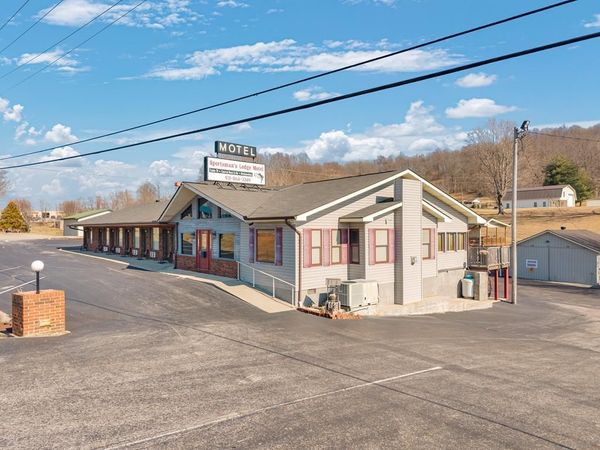 1201 Livingston Hwy, Byrdstown, TN 38549