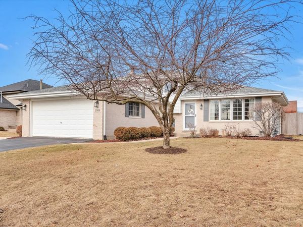 2909 Bisbee Drive , Joliet, IL 60432