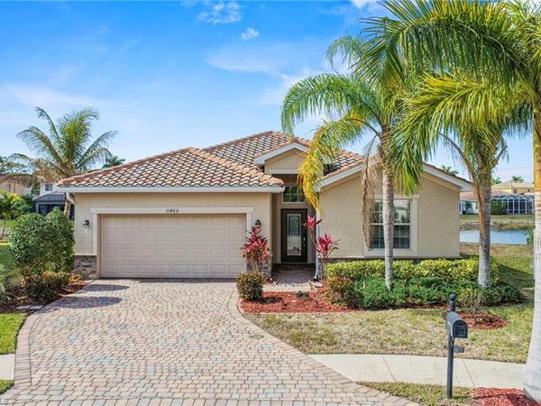 11422 Icarus CIR, LEHIGH ACRES, FL 33971