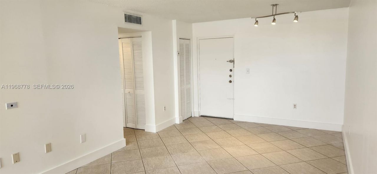 9440 W Flagler St, Unit 104, Miami, FL 33174 Photo