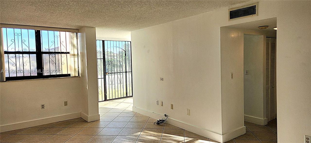 9440 W Flagler St, Unit 104, Miami, FL 33174 Photo