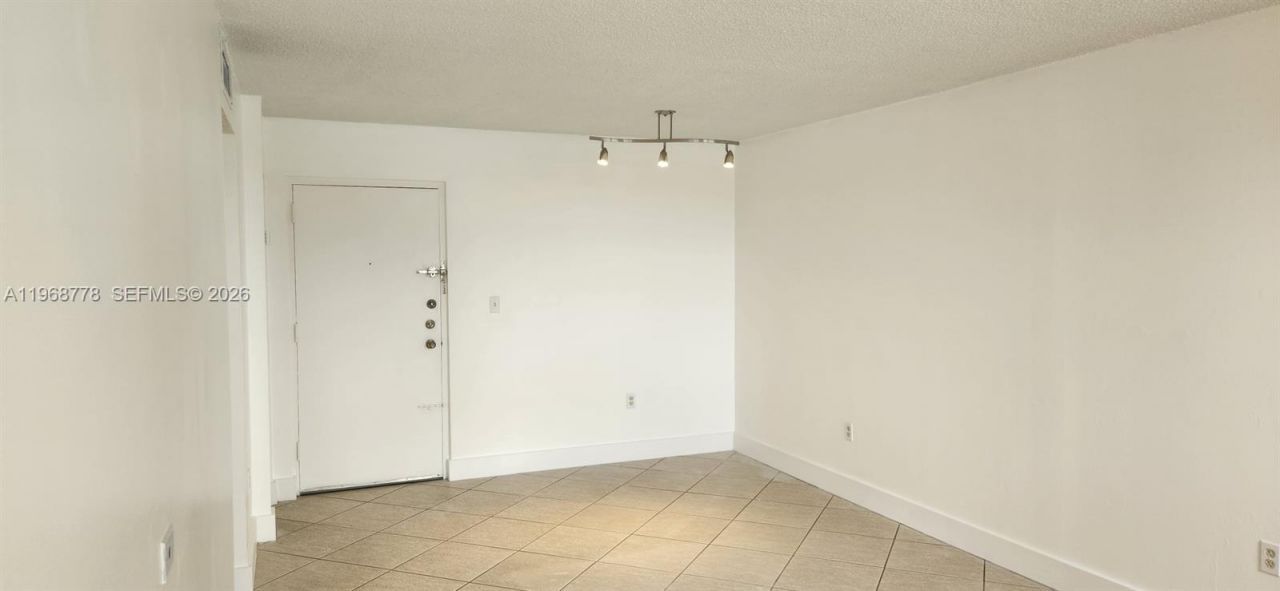 9440 W Flagler St, Unit 104, Miami, FL 33174 Photo