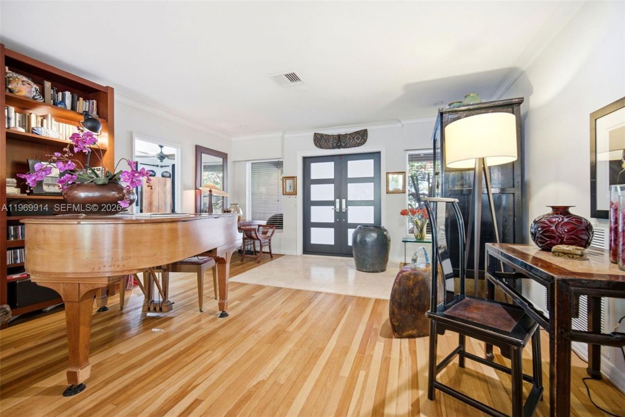 3730 Solana Rd, Miami, FL 33133 Photo