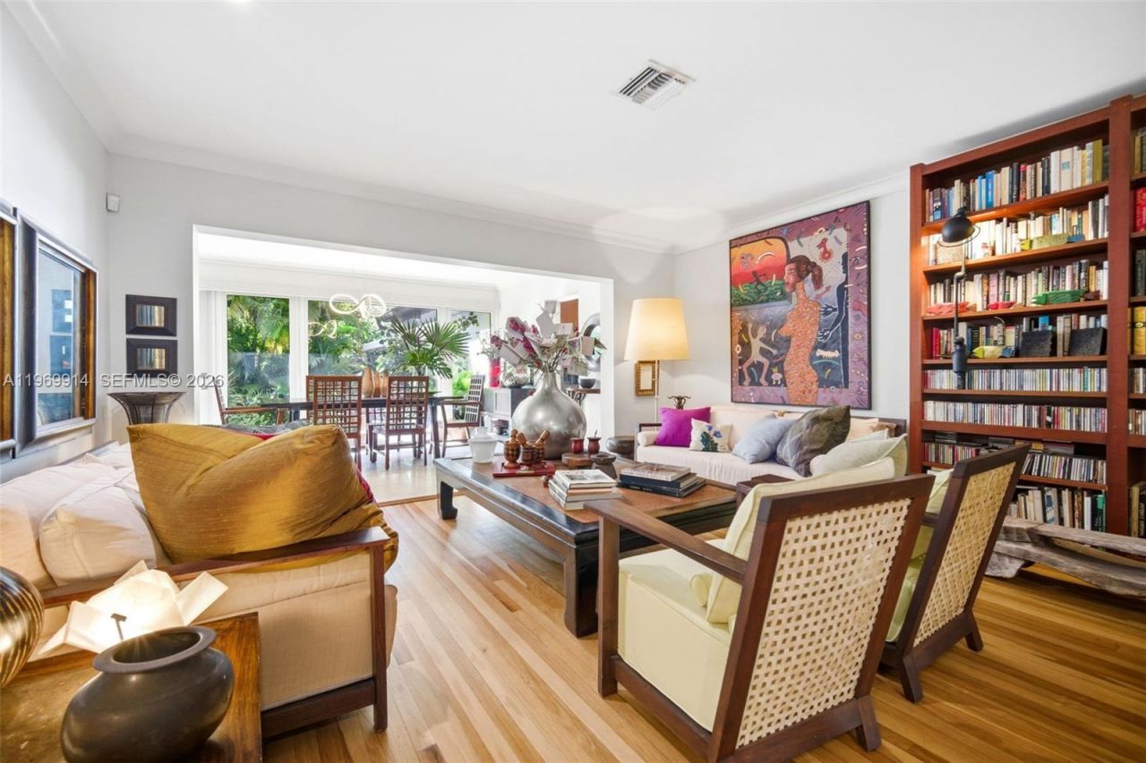 3730 Solana Rd, Miami, FL 33133 Photo