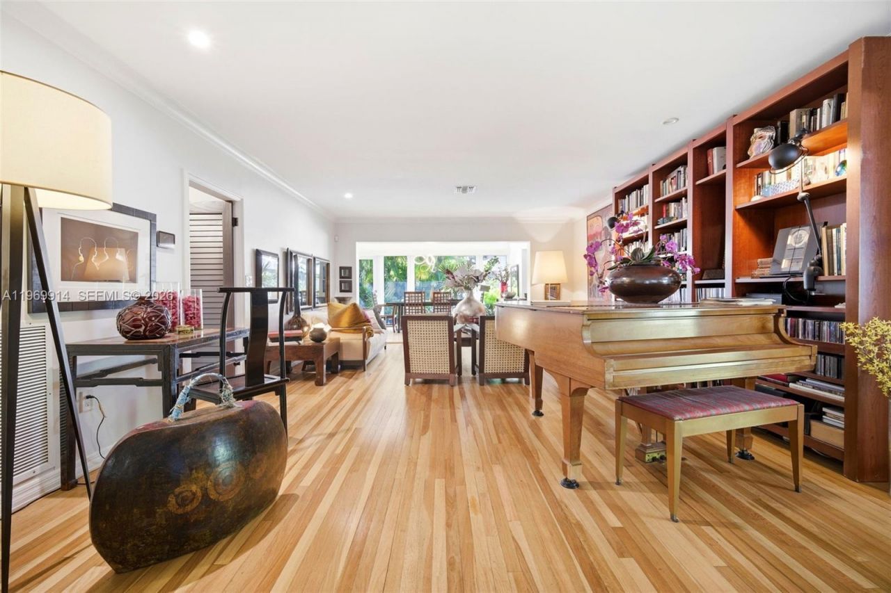 3730 Solana Rd, Miami, FL 33133 Photo