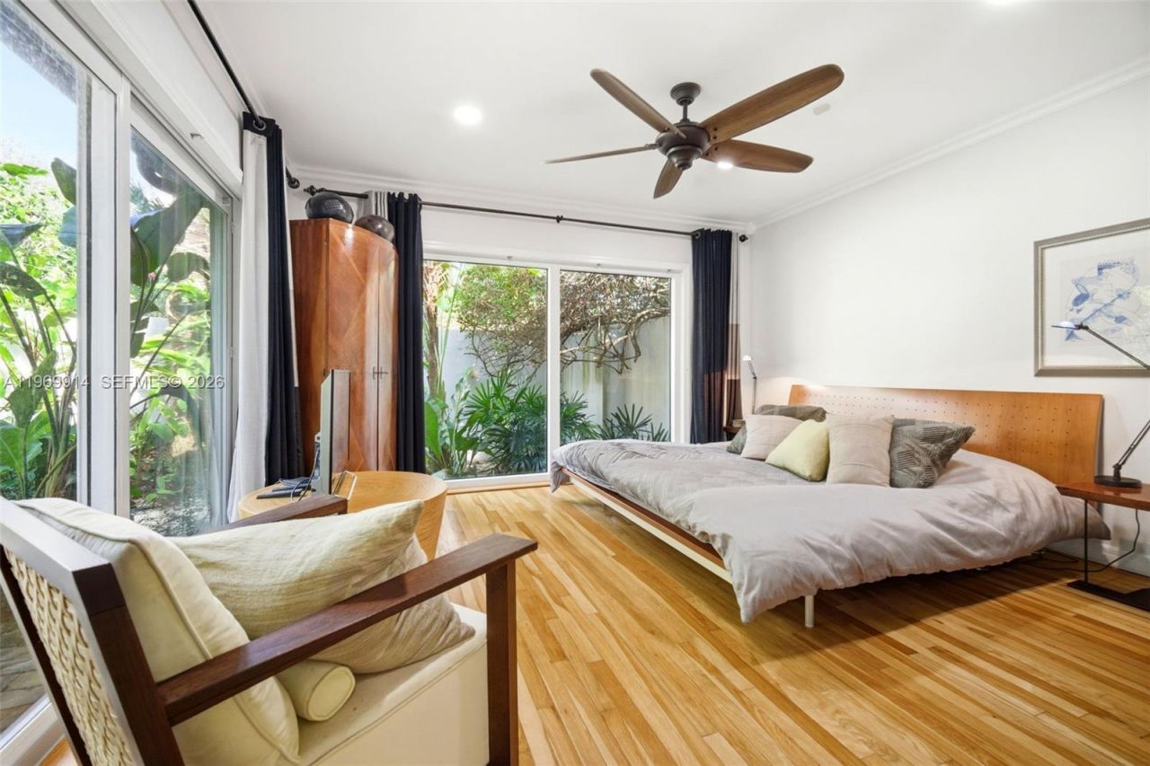 3730 Solana Rd, Miami, FL 33133 Photo