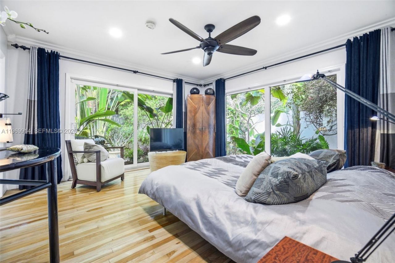 3730 Solana Rd, Miami, FL 33133 Photo