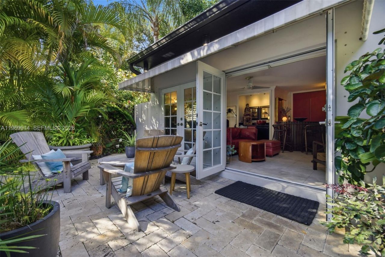 3730 Solana Rd, Miami, FL 33133 Photo