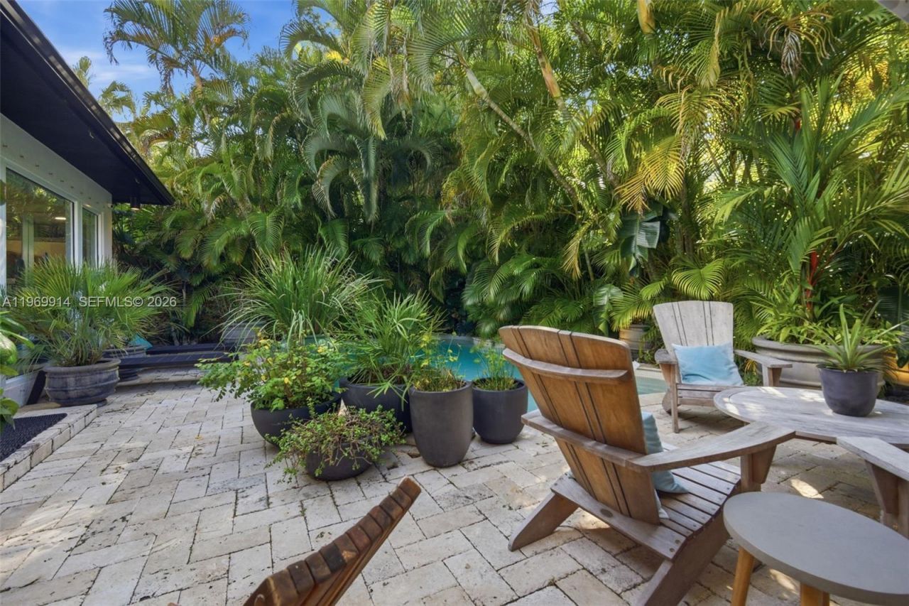 3730 Solana Rd, Miami, FL 33133 Photo