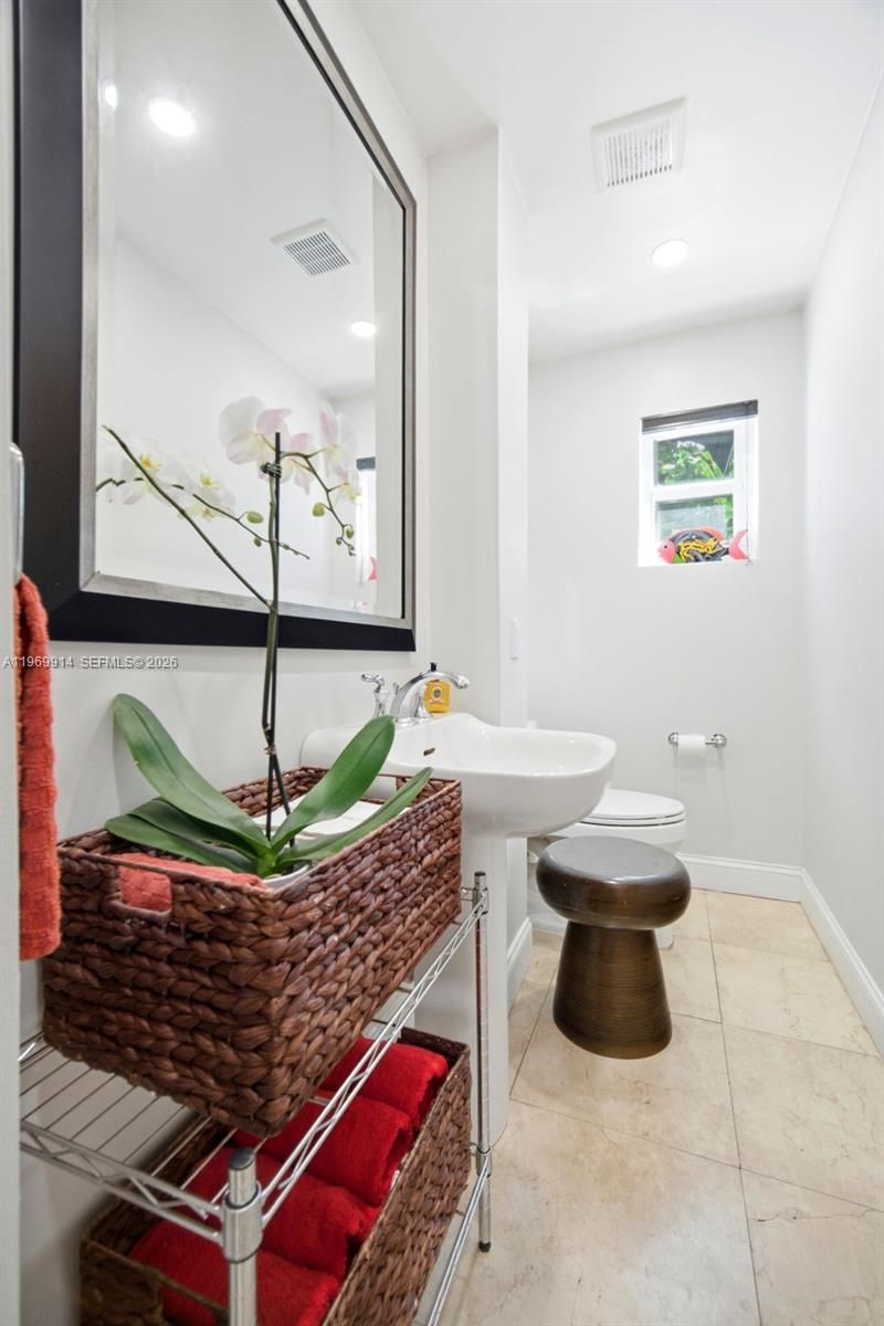 3730 Solana Rd, Miami, FL 33133 Photo