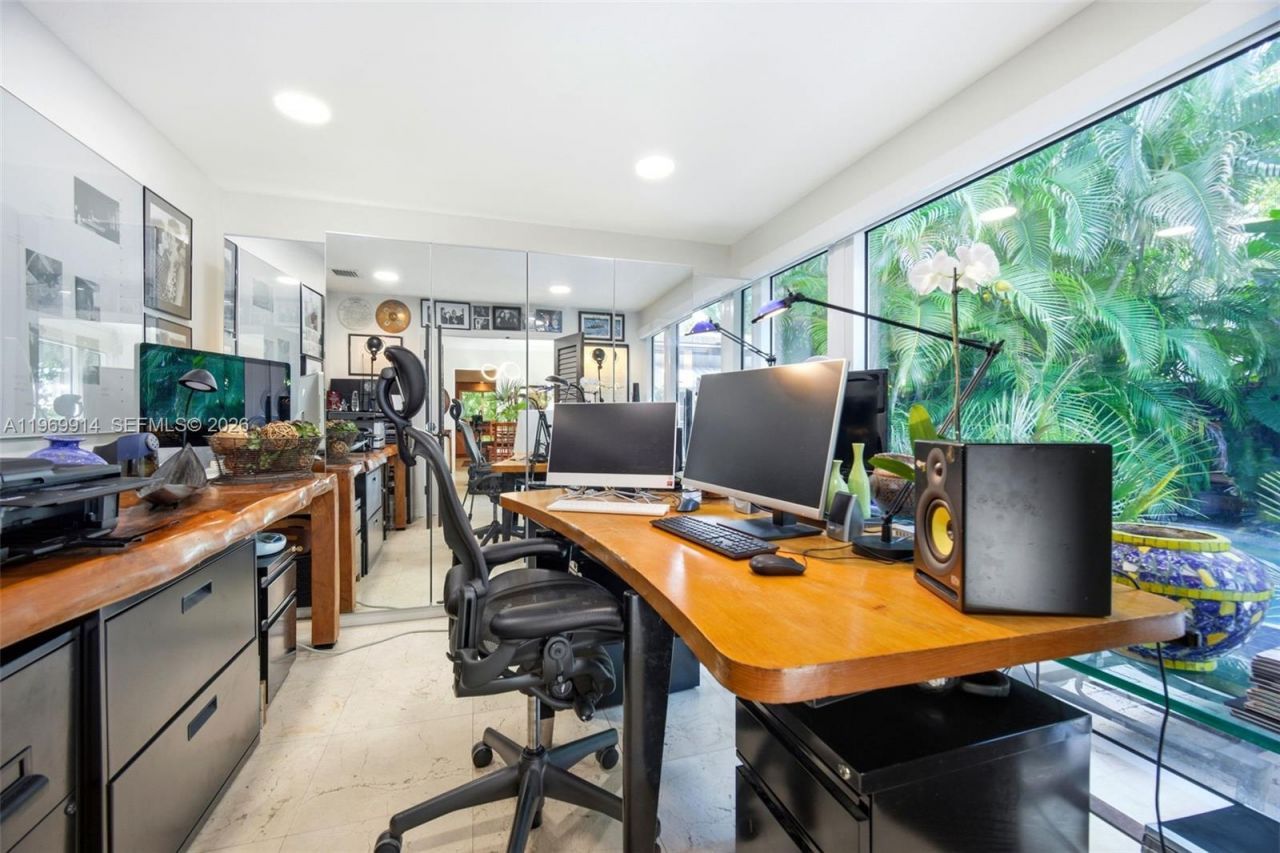 3730 Solana Rd, Miami, FL 33133 Photo