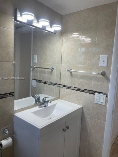 180 NE 12th Ave, Unit 14D, Hallandale Beach, FL 33009 Photo