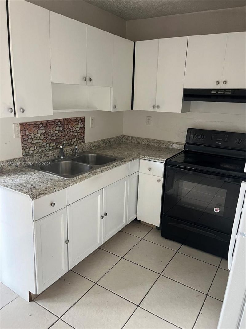 1679 Sunrise Blvd, Unit 1679, Homestead, FL 33033 Photo
