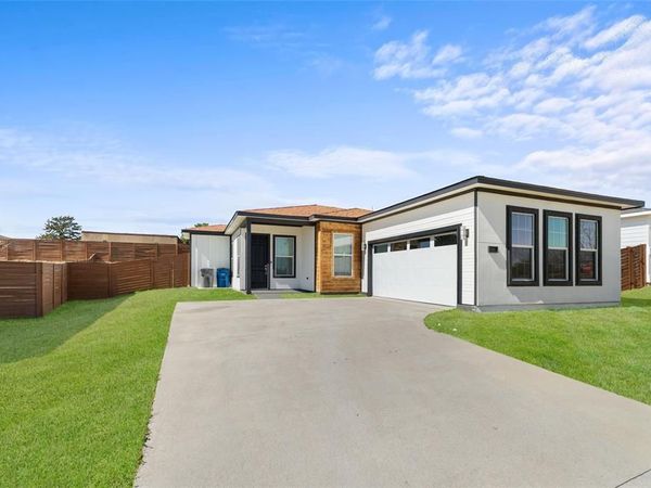 3877 Sam Circle, Dallas, TX 75233