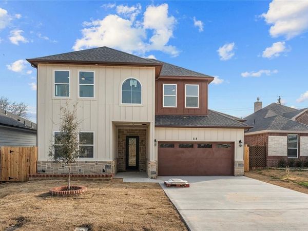 114 Willow Lane, Roanoke, TX 76262