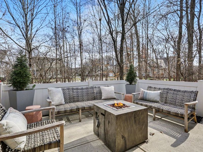 660 Albion Place, Westerville, OH 43082 Photo 3