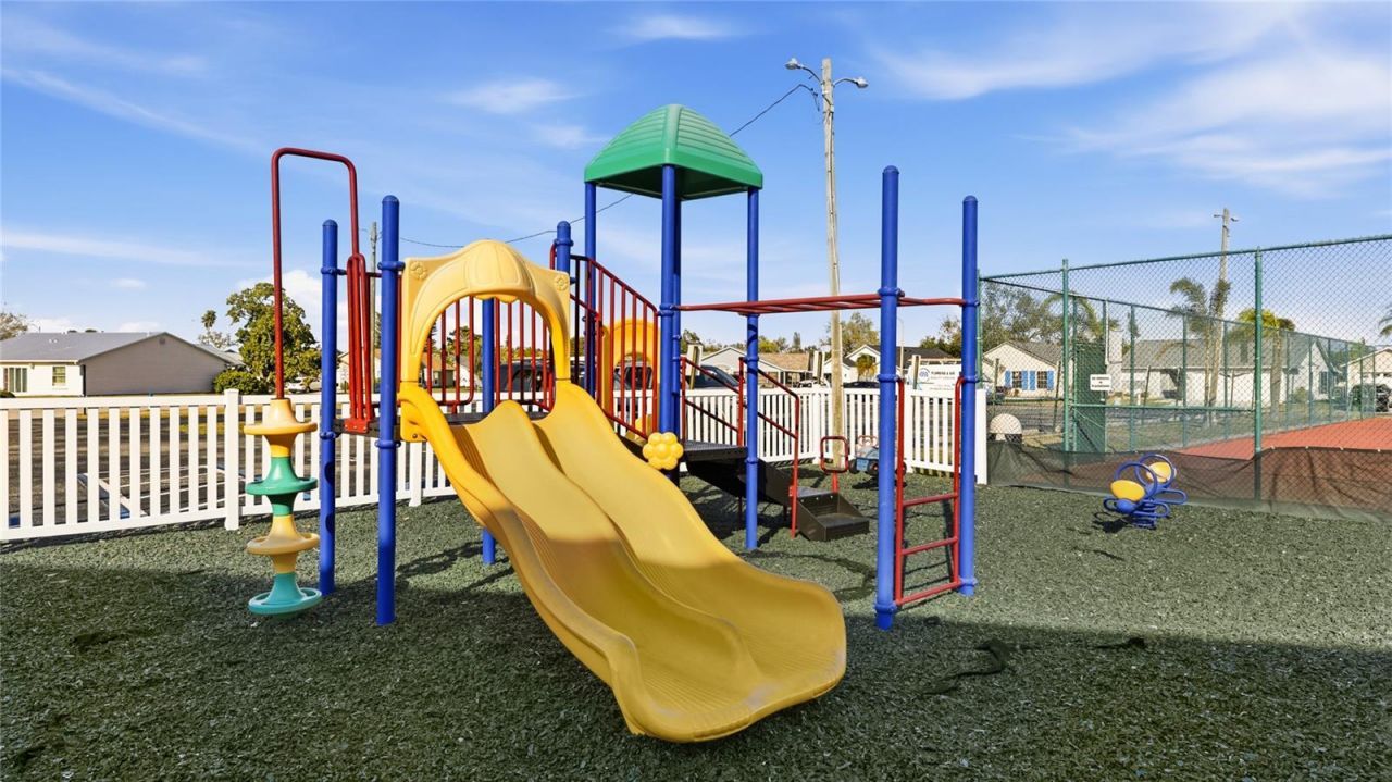 3949 37th Street Court W, Bradenton, FL 34205 Photo