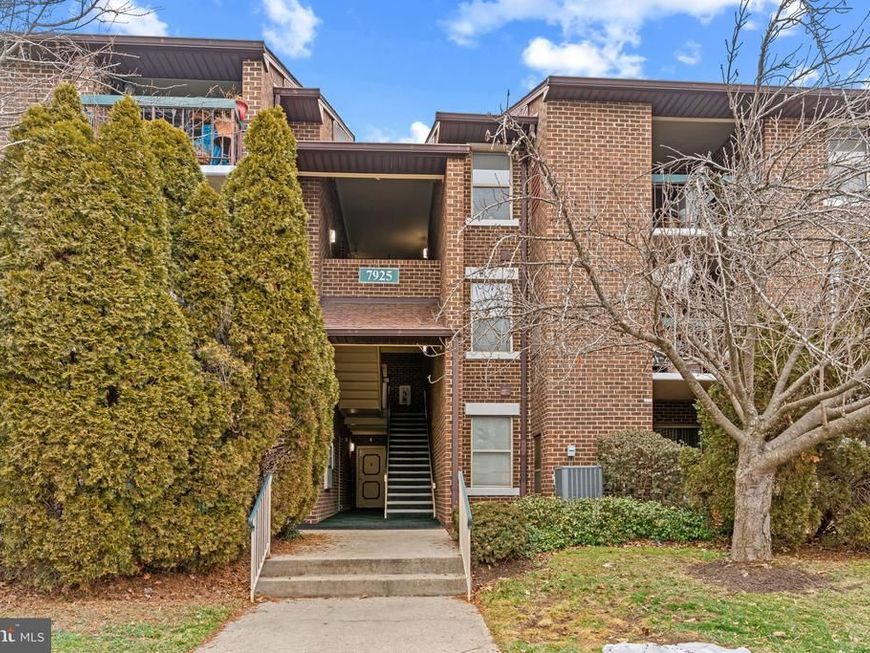 7925 Coriander Drive, Unit 303, Gaithersburg, MD 20879 Main Photo