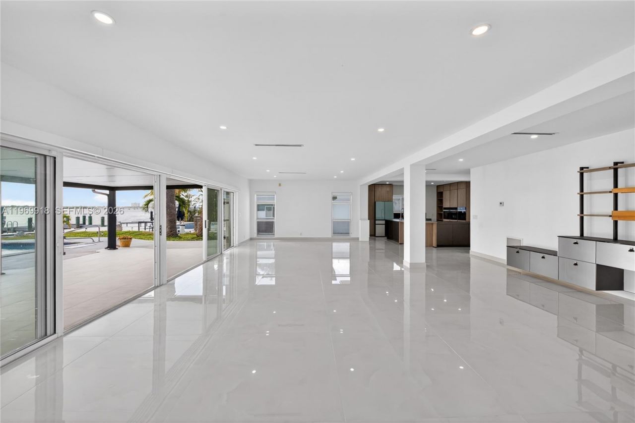 1101 S Shore Dr, Miami Beach, FL 33141 Photo