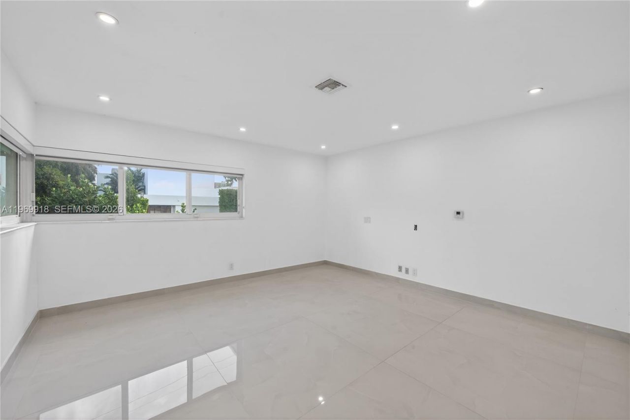 1101 S Shore Dr, Miami Beach, FL 33141 Photo