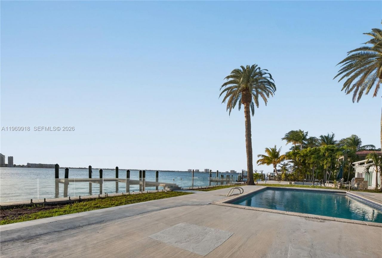 1101 S Shore Dr, Miami Beach, FL 33141 Photo