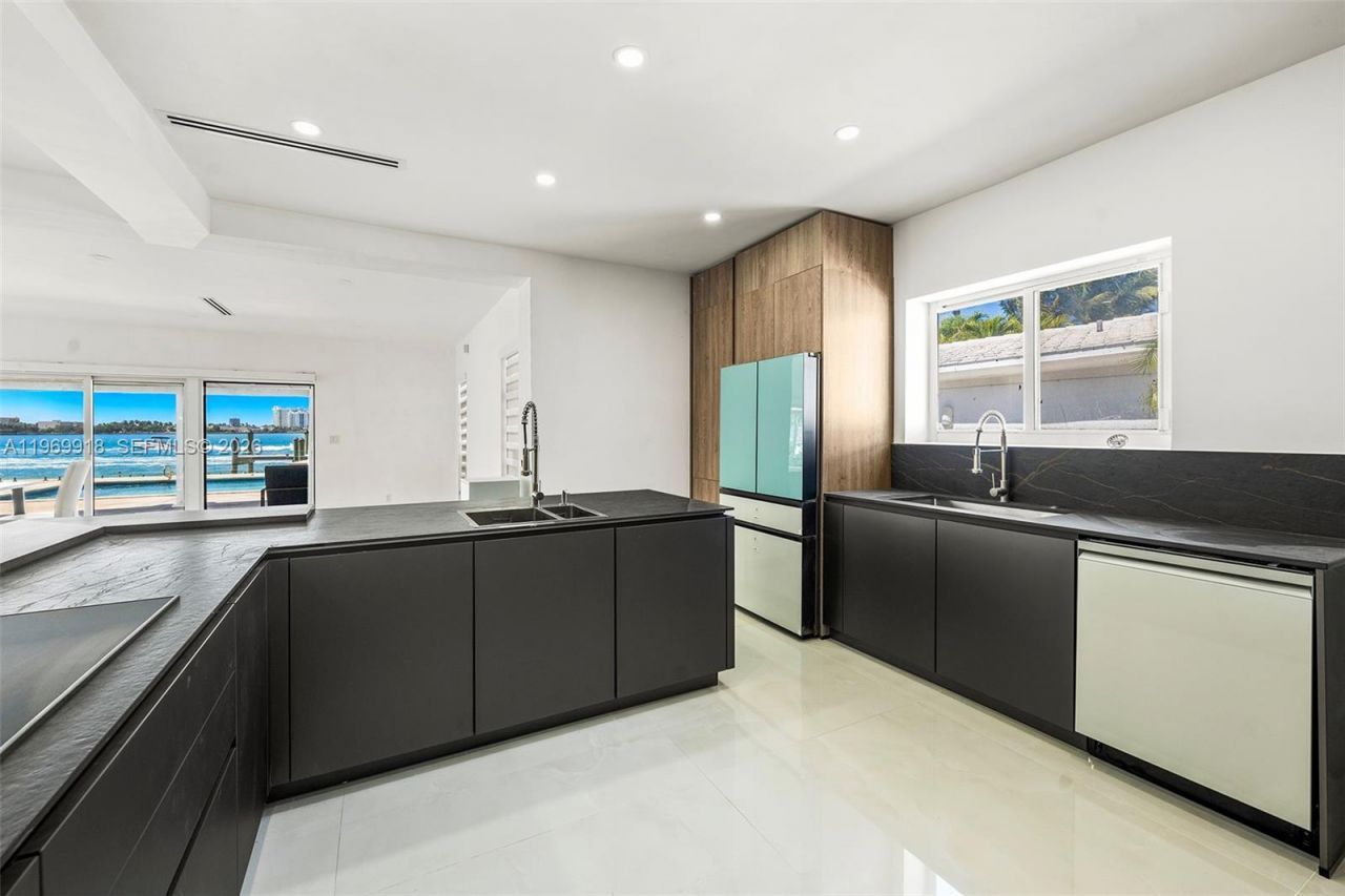 1101 S Shore Dr, Miami Beach, FL 33141 Photo