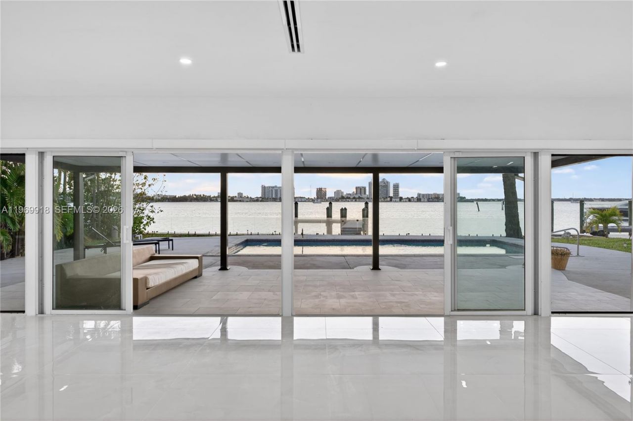 1101 S Shore Dr, Miami Beach, FL 33141 Photo