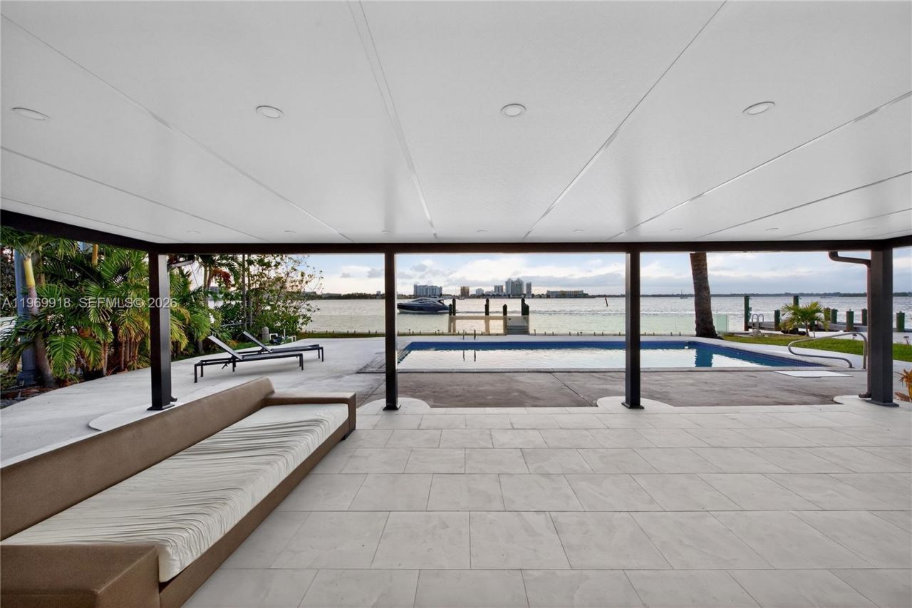 1101 S Shore Dr, Miami Beach, FL 33141 Photo