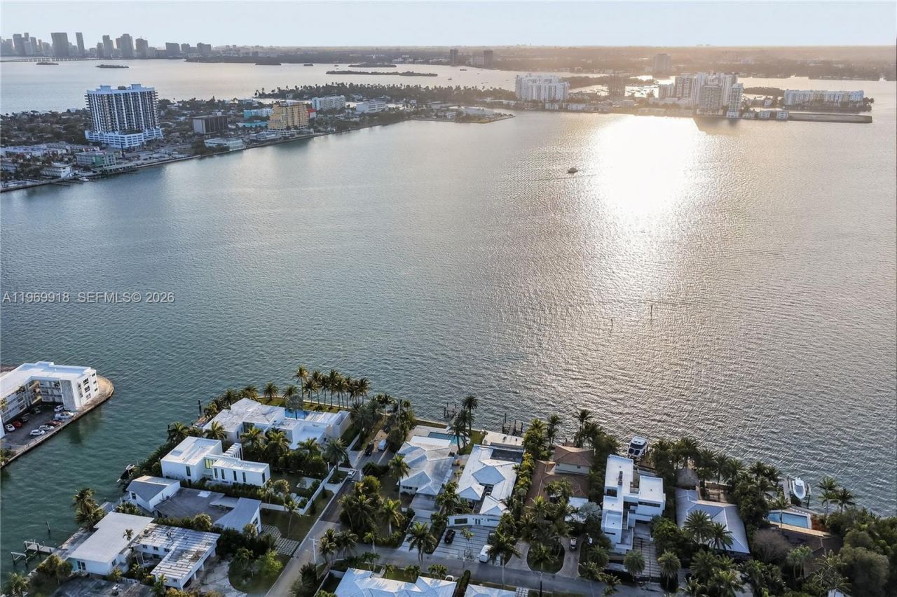 1101 S Shore Dr, Miami Beach, FL 33141 Photo