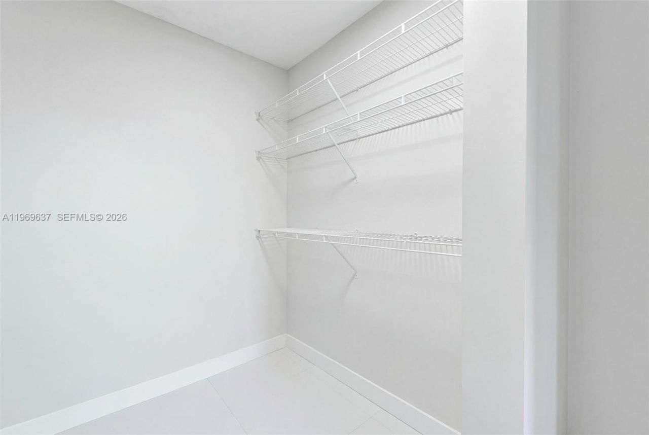 2500 Parkview Dr , Unit 2407, Hallandale Beach, FL 33009 Photo