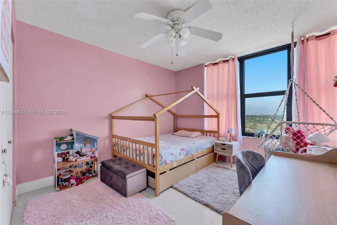 2500 Parkview Dr , Unit 2407, Hallandale Beach, FL 33009 Photo