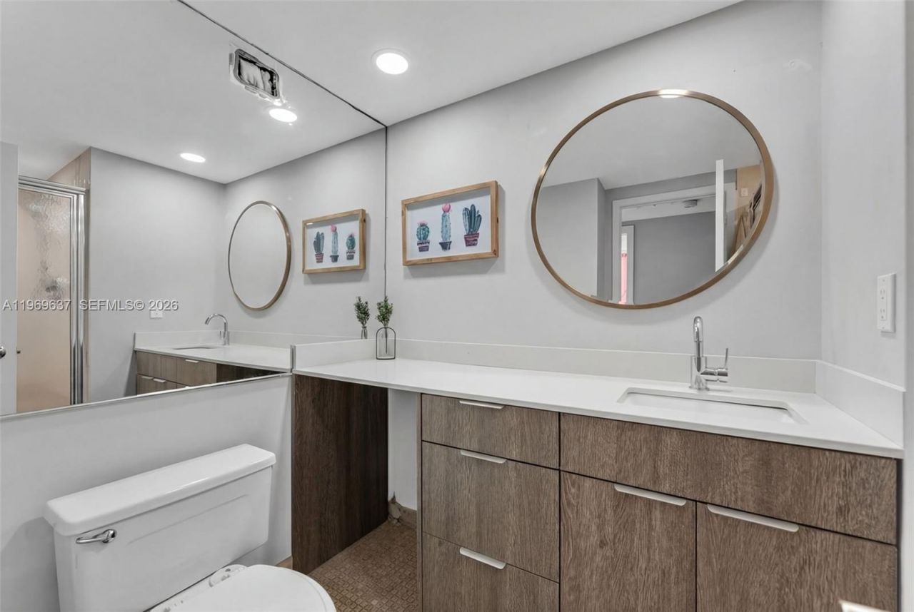 2500 Parkview Dr , Unit 2407, Hallandale Beach, FL 33009 Photo