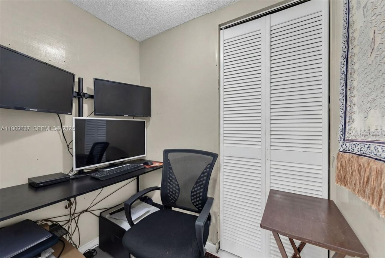 2500 Parkview Dr , Unit 2407, Hallandale Beach, FL 33009 Photo